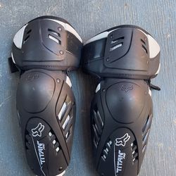 Fox Titan Pro Elbow Guards New