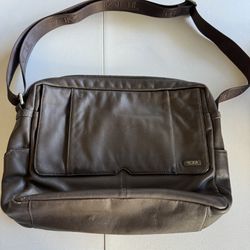 Tumi Men Brown leather Crossbody Bag 