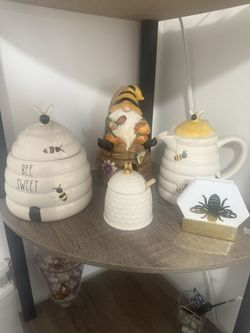 Bee Decor