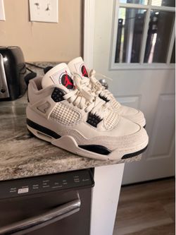 Jordan 4s