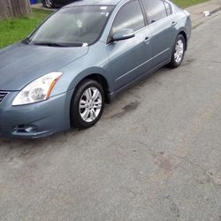 Nissan Altima 