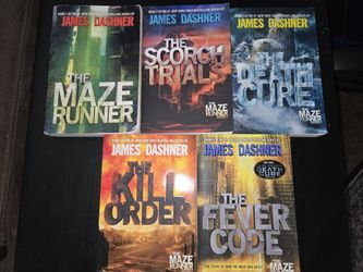 Maze Runner Series Paperback Box Set of 5 Books - James Dashner