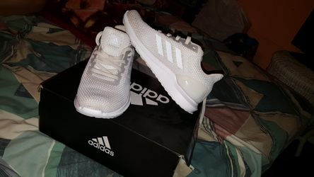 Adidas cloud foam SE HABLA ESPANOL