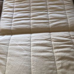  white Ikea Pong  chair cover