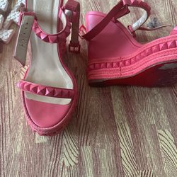 lv red bottoms heels