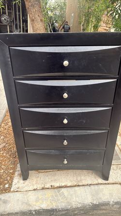 Dresser