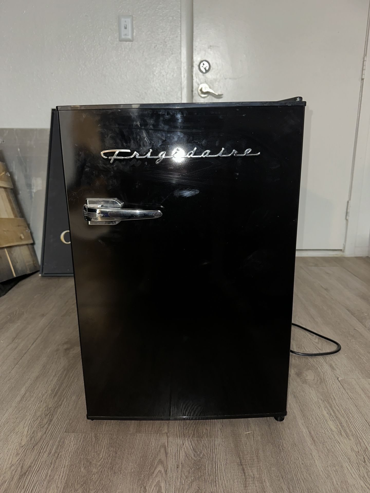 Frigidaire Mini Fridge 