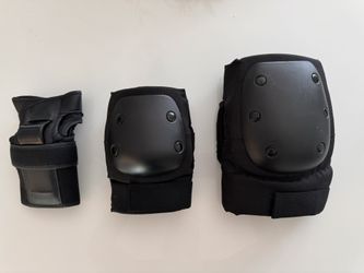NEW Inline Skating (skateboarding) Protective 6 Piece Set - Adult