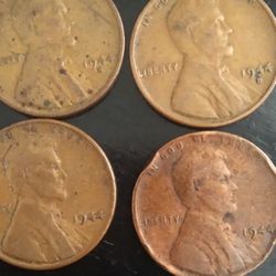 1944 D And No Mint Wheat Pennies