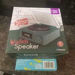 Wireless Turntable Clock Speaker