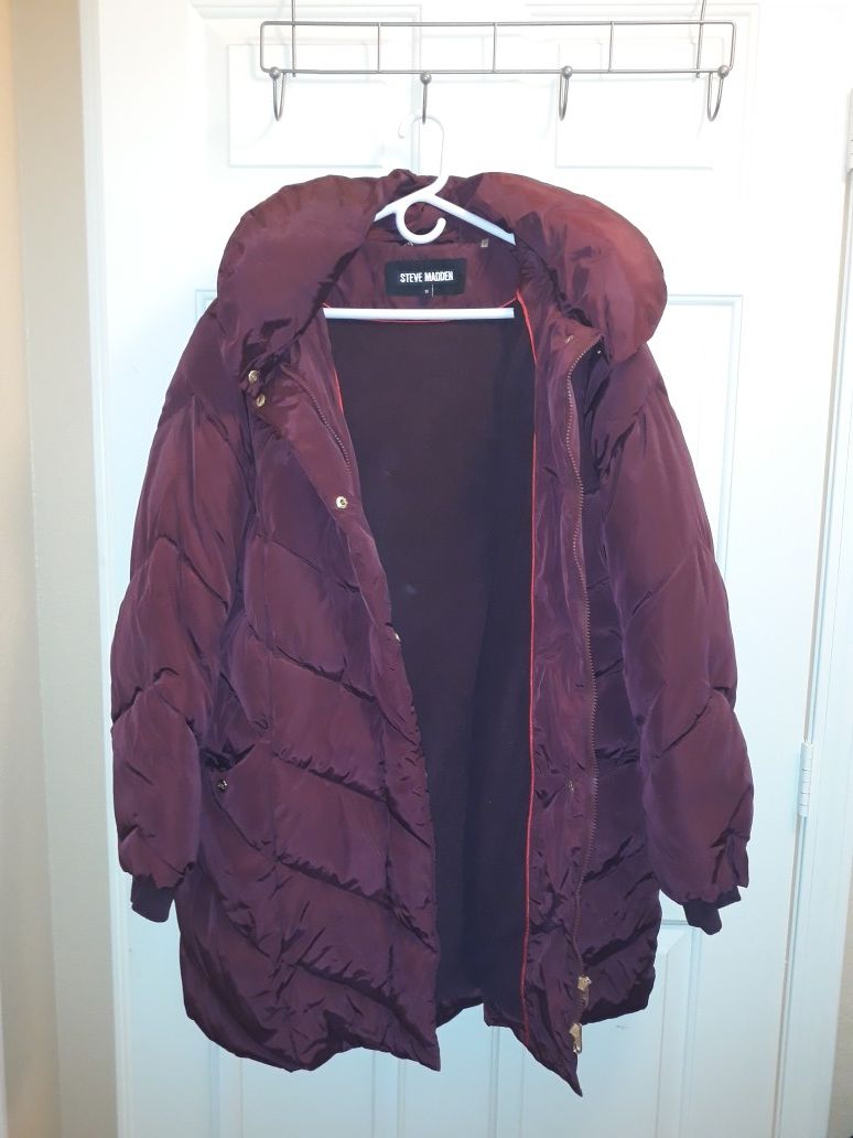 Steve Madden polyester winter coat. XL, padded with padded hood. Very warm