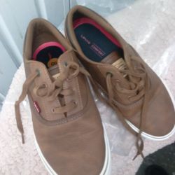 LEVI'S TENNI SHOES 