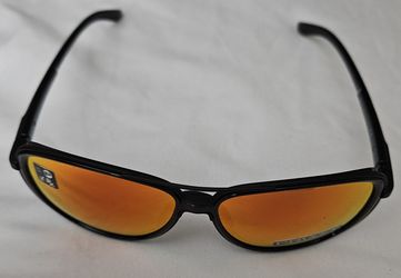 New Oakley Unisex Aviator Sunglasses