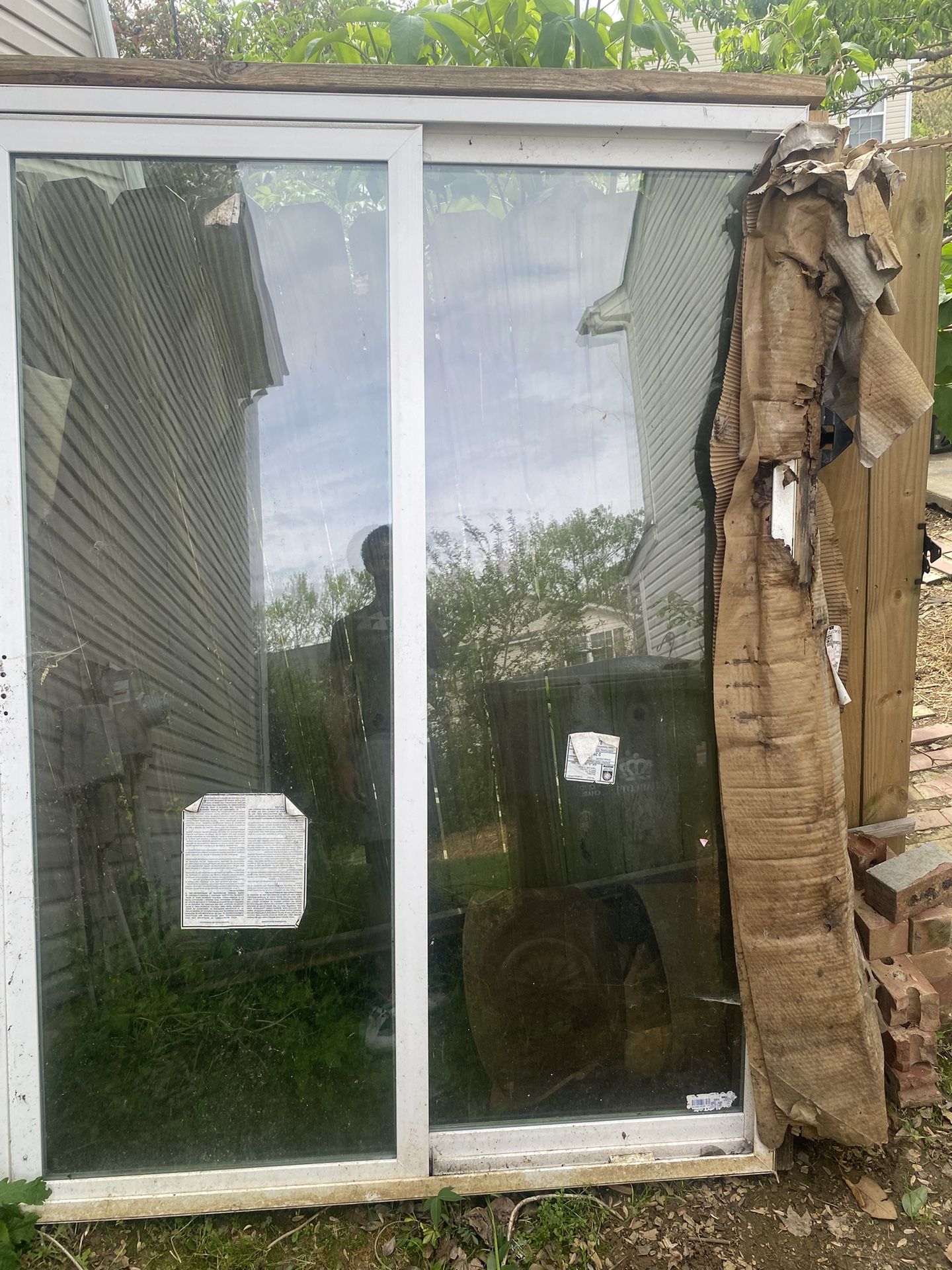 Patio Door ( Getting Rid Of) Come Pick Up