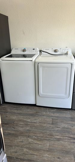 Set washer and Dryer Samsung Electric Working perfect with warranty delivery available 