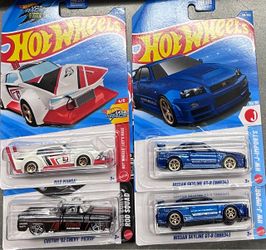 Hot Wheels Die-Cast Cars Lot of 4
