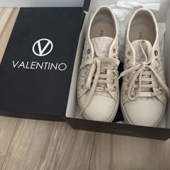 Valentino Sneakers 