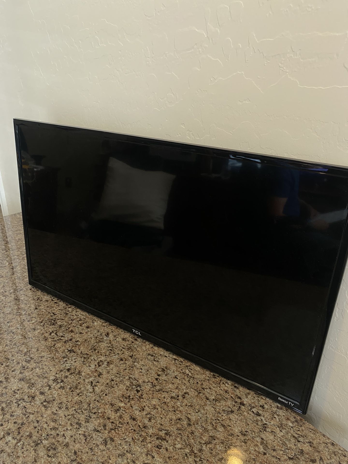 32 Inch TV