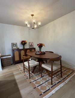 Gold 5-bulb chandelier