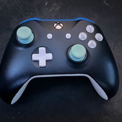 Xbox One Controller.