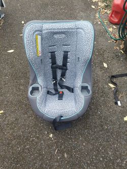 Car seat ￼