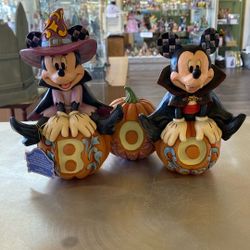 Disney Showcase Mickey And Minnie Halloween “Cutest Pumpkins In The Patch” Figurine (contact info removed)