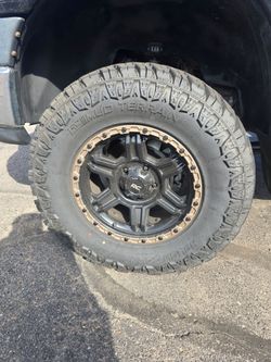 35x12.5R18 5x5.5 lugs