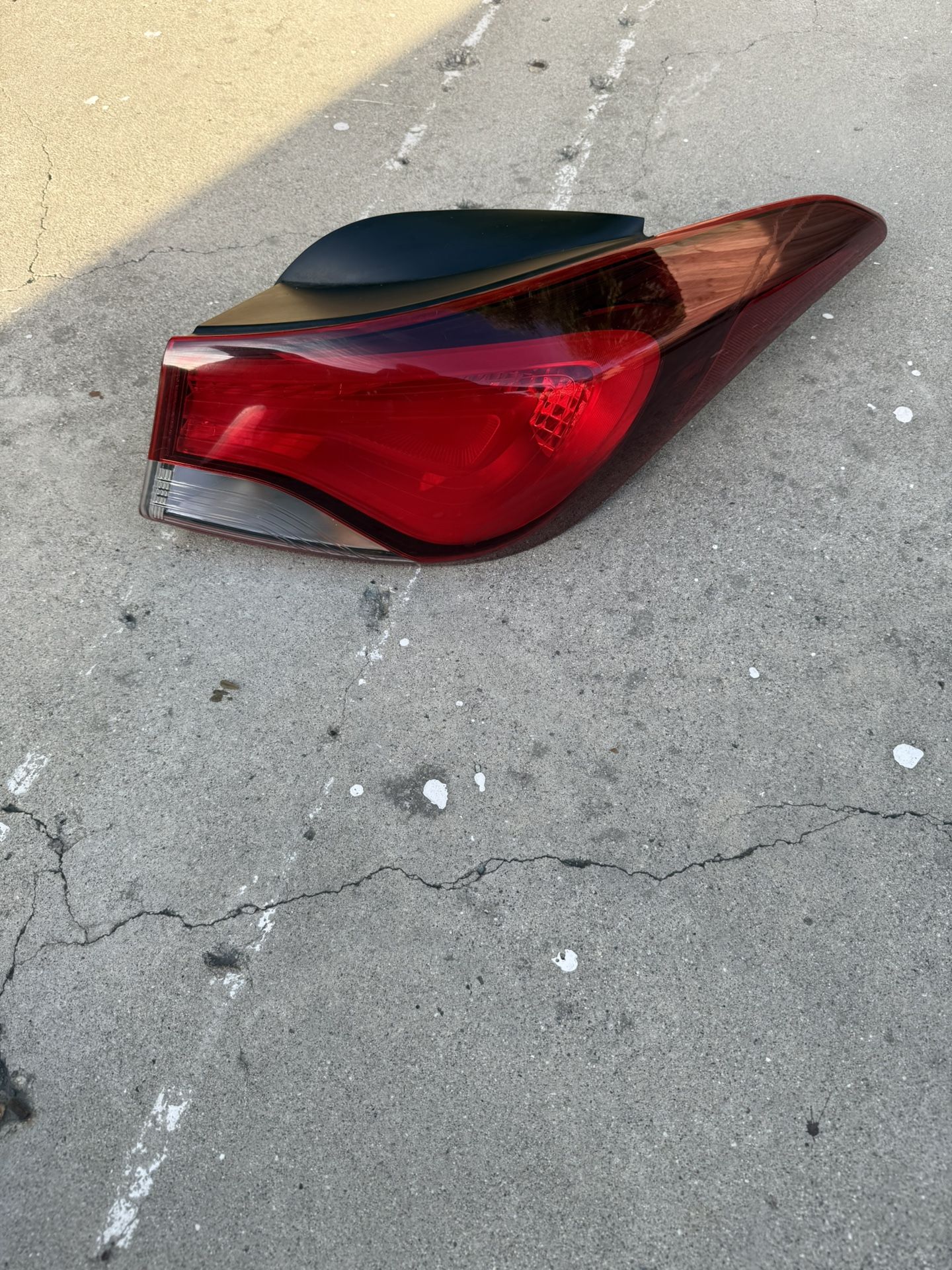 Hyundai Sonata 2014-2015 Taillight Passenger Side
