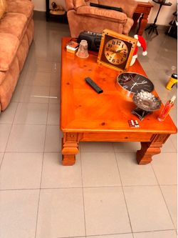 Furniture/ sofa table
