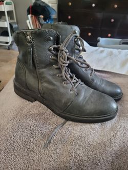 Baretraps Womens Gray Boots