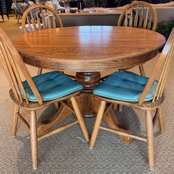 Round Oak Table