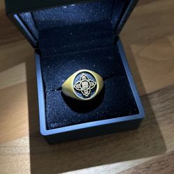 Korean Signet Gold Pleated Ring
