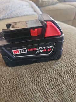 M18 RED LETHIUM MILWAUKEE BATTERY