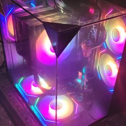 Glass Cube Gaming PC
