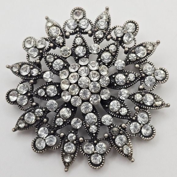 Vintage Rhinestone Cluster Brooch Womens Clear Silver Tone Formal Pin Statement