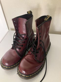 Doc Martens Burgundy US M 6 US L 7