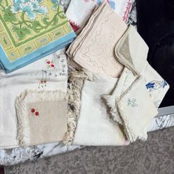 Vintage Table linens And Napkins