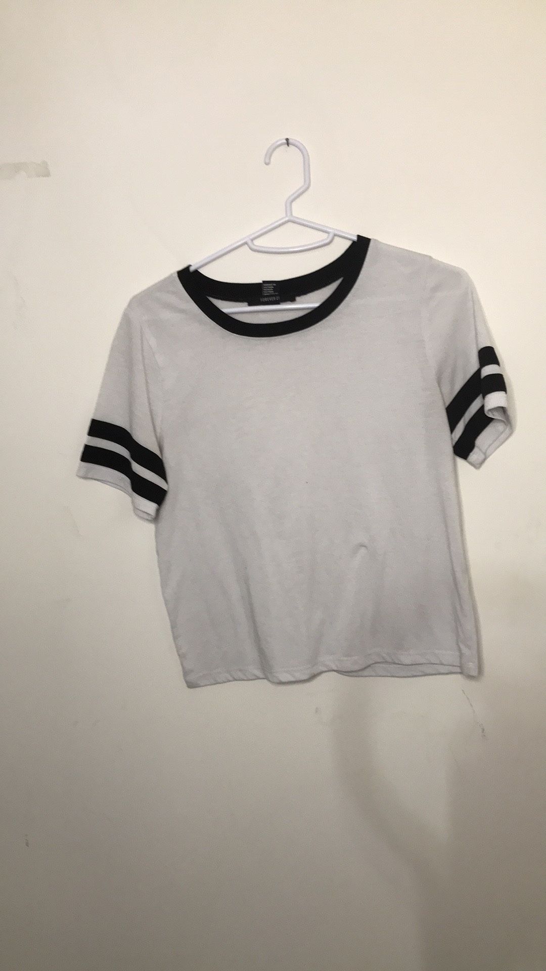 BNWOT forever21 black & white striped top!sz small