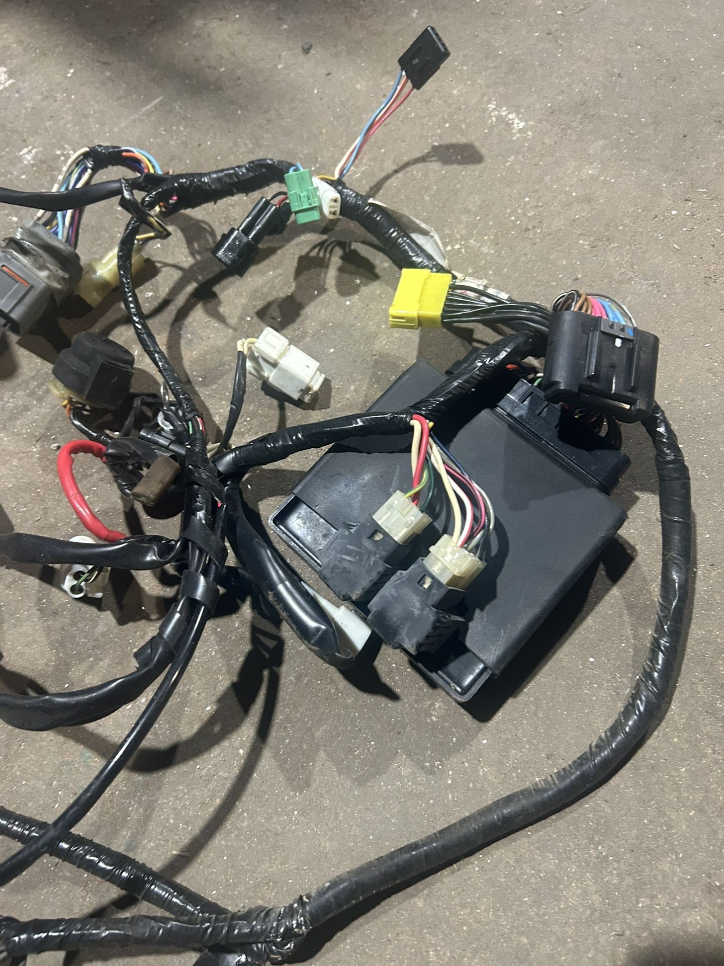 Wiring Harness ECM 2004 140hp Suzuki Outboard Motor
