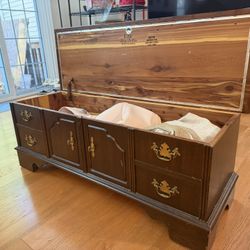 Storage Chest With Cover