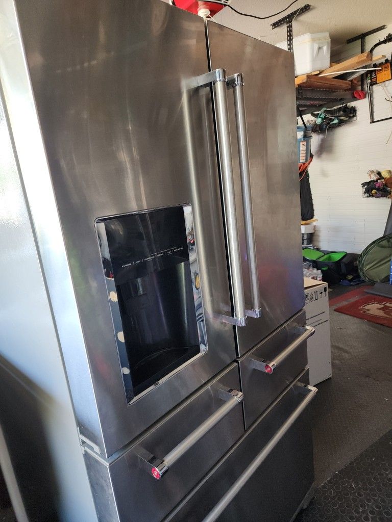 Refrigerator