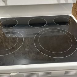 Range - GE Electric Cooktop And Oven