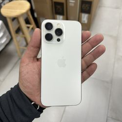 iPhone 15 Pro Max Unlocked 256GB! Finance For $50 Down Payment!!