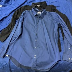 2 Men’s Button Up Dress Shirts. 