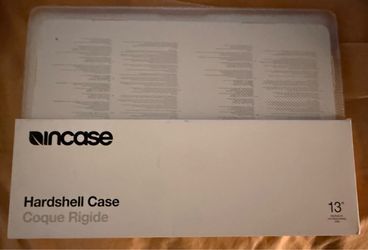Incase Clear Hardshell Protective Case – 13” MacBook Air