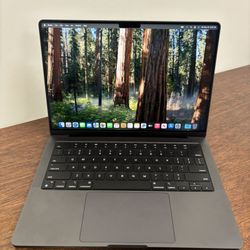 2023 MacBook Pro 18GB M3 Pro 512GB 17 count AppleCare April 2027  MUSIC RECORDING & VIDEO EDITING SOFTWARE 