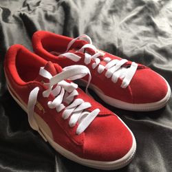 Red Girls Puma Shoes Size 5