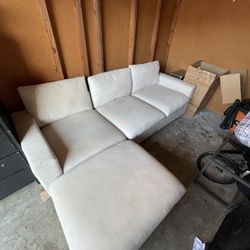 Couch / Sofa 