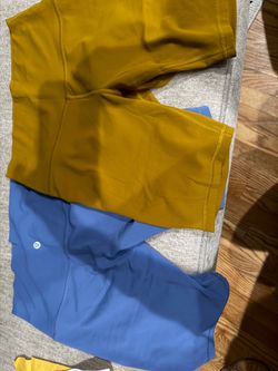 Lululemon shorts 6” size 8 gold powder blue
