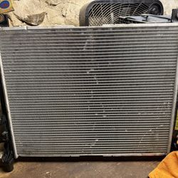 4.7 V8 Dodge Dakota Radiator